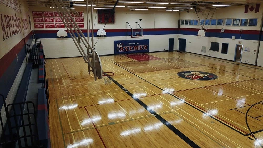 Outside of school hours, Applewood Heights hosts amazing open play volleyball sessions in Toronto